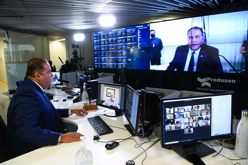 O líder do governo no Congresso, Eduardo Gomes [fotografo] Agência Senado [/fotografo].