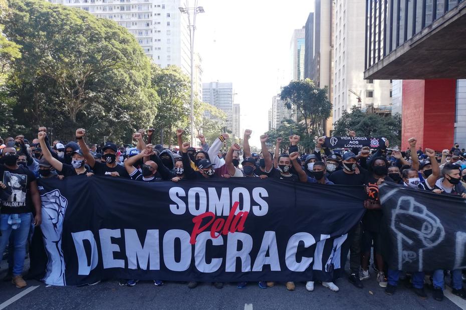 Protestos contra o governo acontecem em várias capitais do Brasil [fotografo] Reprodução / Twitter [/fotografo].