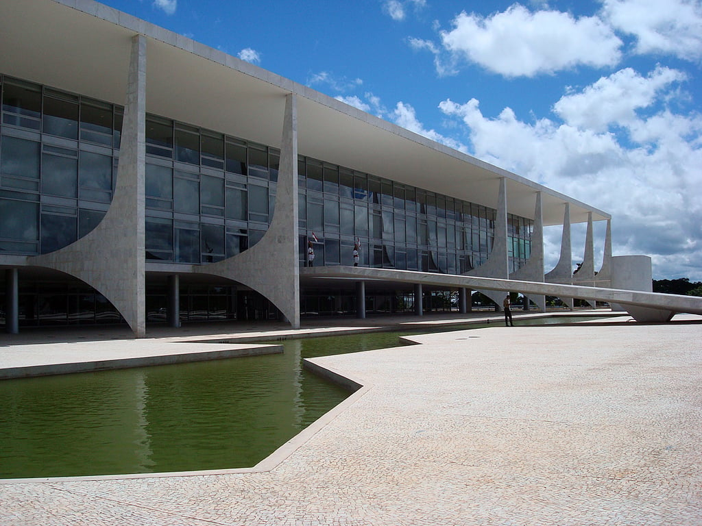 A Presidência da República está comprometida há muito tempo e se mantém apenas porque a maioria do Congresso Nacional foi comprada e passou recibo. Foto: EBC