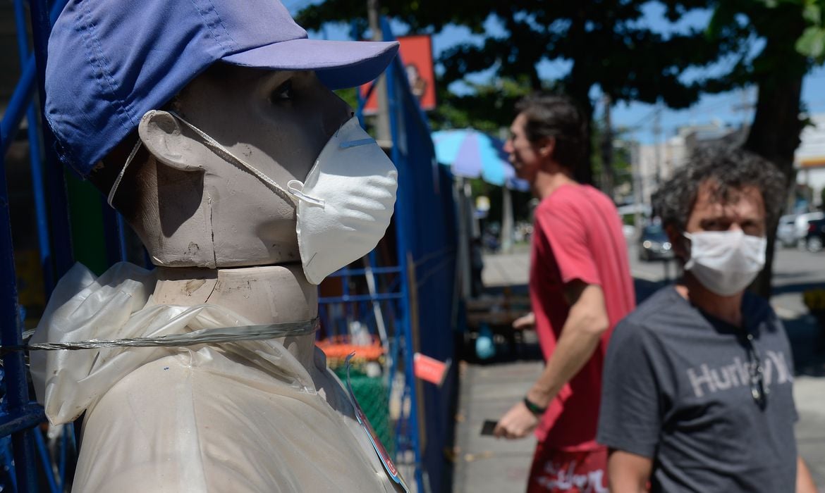 Brasil ultrapassou as 200 mil mortes por covid-19 essa semana. [fotografo] Fernando Frazão/Agência Brasil [/fotografo]