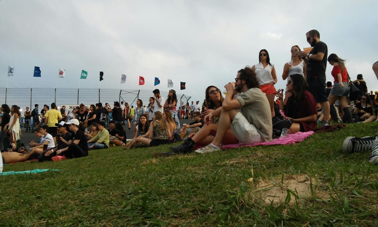 28/03/2015- São Paulo- SP, Brasil- Público no Autódromo de Interlagos no 1º dia do Festival Lollapalooza. [fotografo] André Tambucci/ Fotos Públicas [/fotografo]