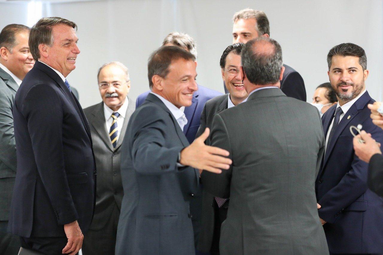 Bolsonaro se reúne com senadores governistas [fotografo] Reprodução / Equipe Márcio Bittar [/fotografo].