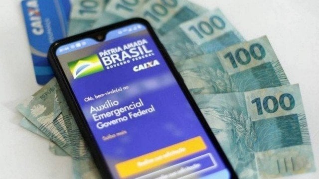 Membros da família Gracie receberam o benefício que foi criado para atender a pessoas de baixa renda