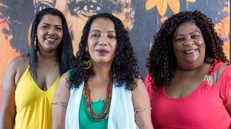 Debora, Jussara e Tuca, componentes da campanha coletivaJuntas Mulheres Sem Teto. [fotografo] Arquivo/Instagram [/fotografo]