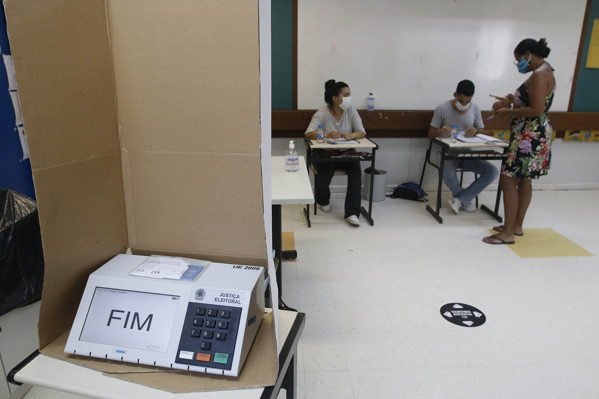 Moradores da Rocinha votam nas seções eleitorais [fotografo] Fernando Frazão / Agênccia Brasil [/fotografo]