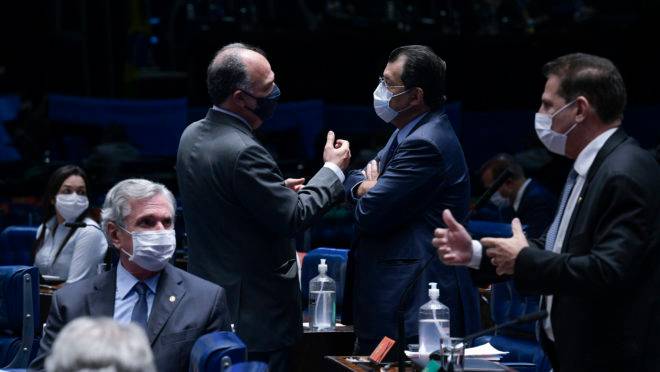 Fernando Bezerra e Eduardo Braga [fotografo] Pedro França / Agência Senado [/fotografo].