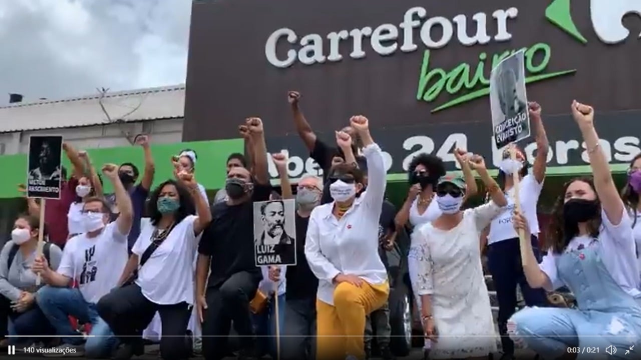 Protesto em frente ao Carrefour, em Brasília [fotografo] Reprodução / Redes Sociais [/fotografo]