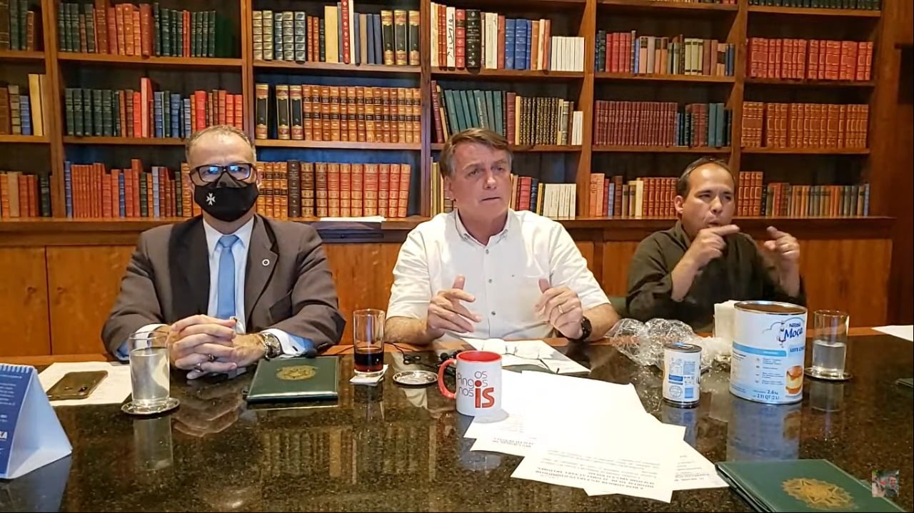 Em live, Bolsonaro disse que pode ficar provado que cloroquina é ineficaz contra a covid-19 [fotografo] Reprodução/Youtube [/fotografo]
