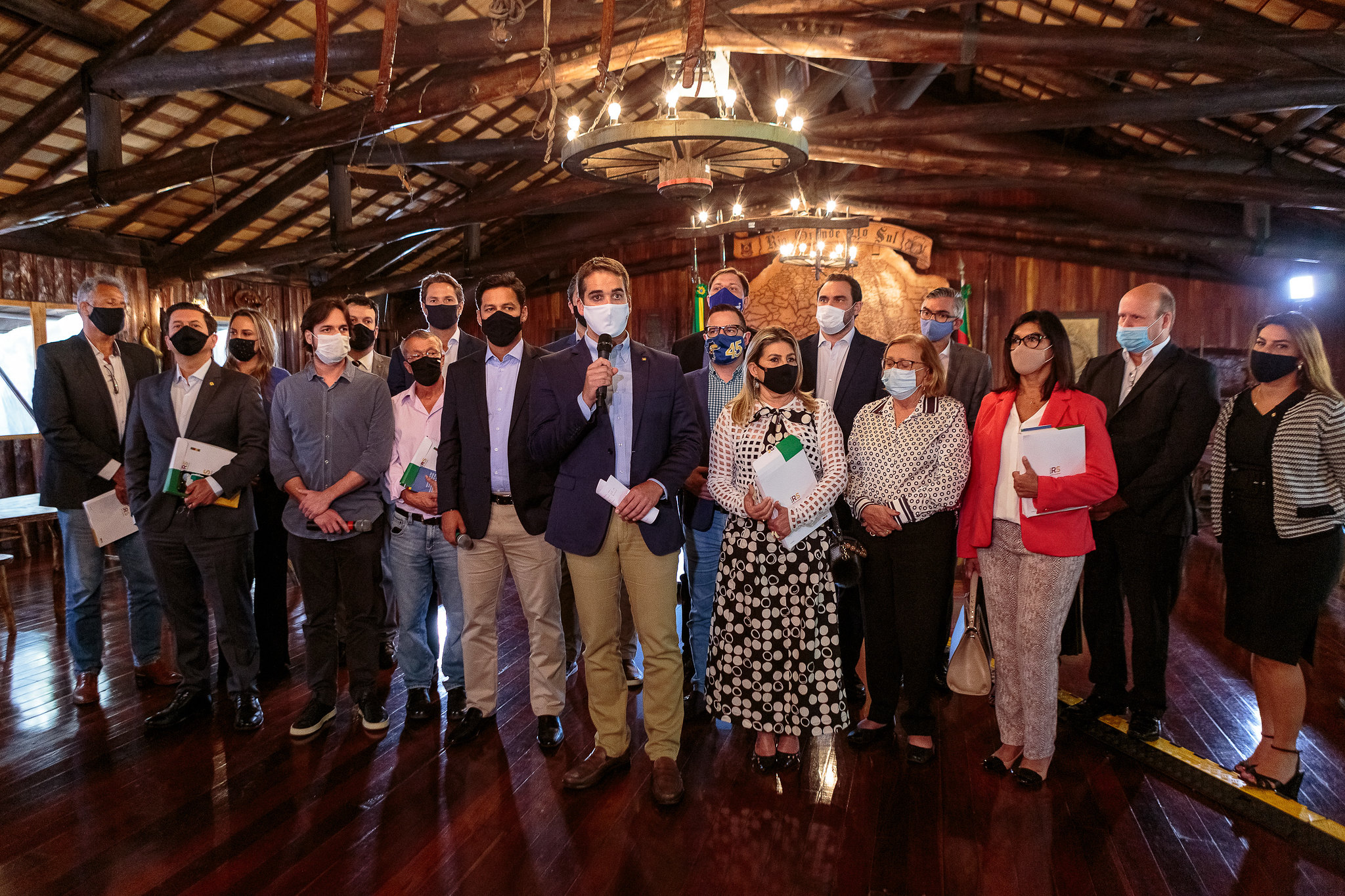 Governador do RS Eduardo Leite, em almoço com parlamentares [fotografo] Gustavo Mansur/ Palácio Piratini[/fotografo]