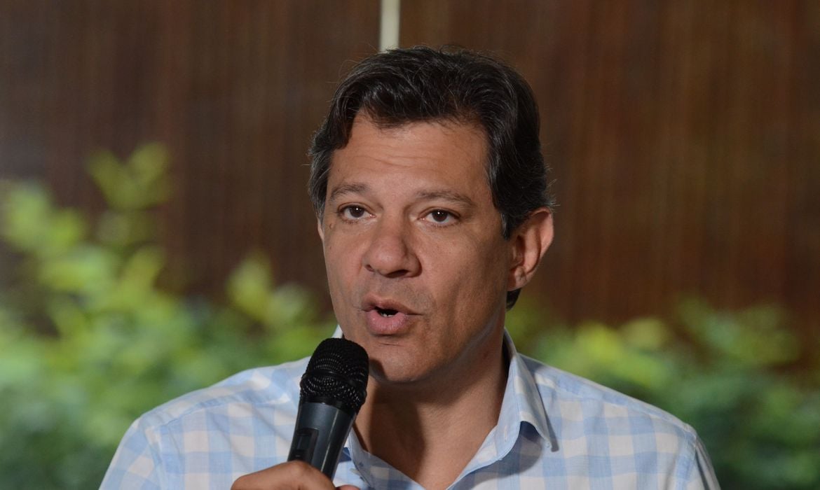 O candidato do PT, Fernando Haddad, lidera a corrida para o governo de São Paulo, de acordo com pesquisa divulgada nesta segunda pelo Ipespe. [fotografo] Agência Brasil [/fotografo].