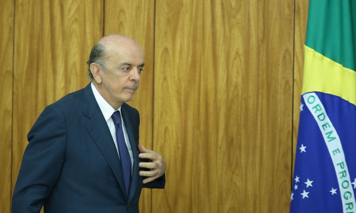 O senador José Serra diz que é prematuro falar em apoio a Lula. Foto: Valter Campanato/Agência Brasil. 