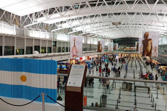 Terminal de passageiros do aeroporto de Ezeiza, em Buenos Aires, principal ponto de entrada e saída aérea do país[fotografo]Divulgação[/fotografo]