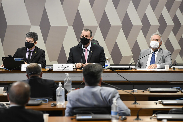 O vice-presidente da comissão. Randolfe Rodrigues, o presidente, Omar Aziz, e o relator Renan Calheiros [fotografo]Jefferson Rudy/Agência Senado [/fotografo]