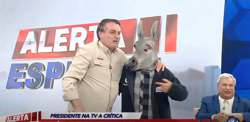 O presidente, durante entrevista nesta sexta (23) [fotografo]TV A Crítica/Reprodução[/fotografo]