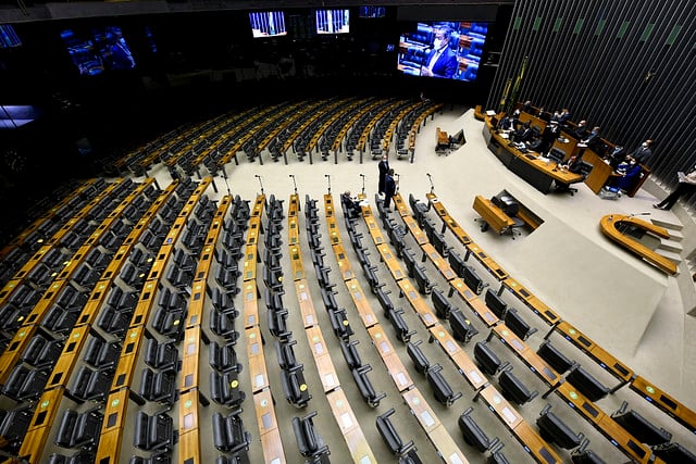 Projeto já foi aprovado em Senado, e agora volta à Câmara para votação final [fotografo]Edilson Rodrigues/Agência Senado [/fotografo]