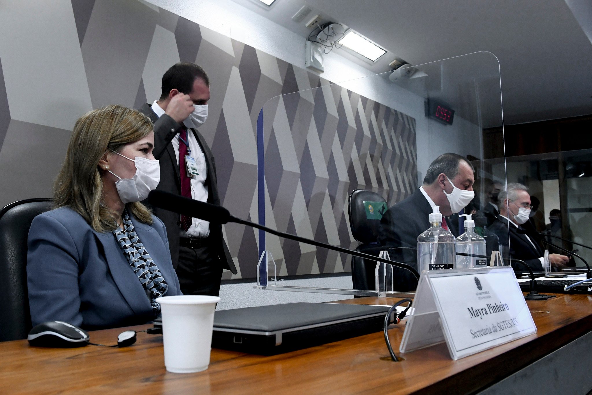 Defensora de tratamentos ineficazes, médica Mayra Pinheiro não conseguiu se eleger deputada federal. [fotografo] Edilson Rodrigues/Agência Senado [/fotografo]