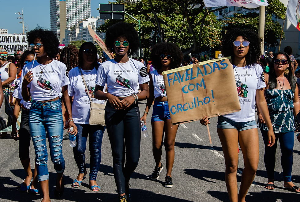 Jovens negras faveladas mobilizam-se politicamente propondo intervenções sobre equidade de gênero e a discriminação racial [fotografo]Mariana Maiara/Olhares Negros[/fotografo]