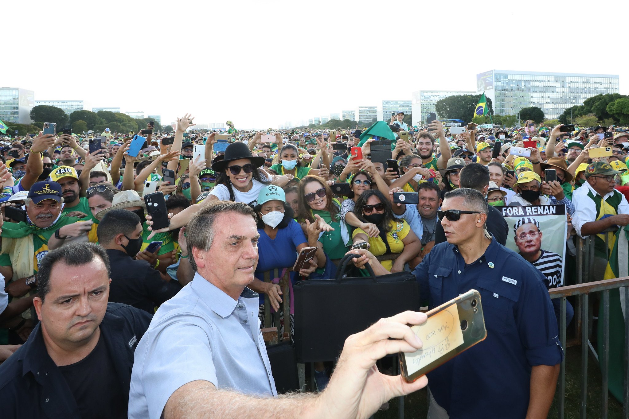 Jair Bolsonaro durante ato de apoio do agronegócio na Esplanada dos Ministérios em Brasília. no dia 15/5 [fotografo]Clauber Cleber Caetano/PR[/fotografo]