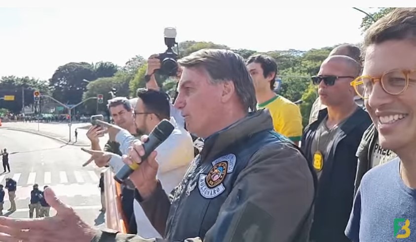 Ao lançar suspeita sobre o sistema eleitoral, Bolsonaro faz com que o eleitor desconfie das regras democráticas. Esse é o risco. [fotografo] Reprodução [/fotografo]