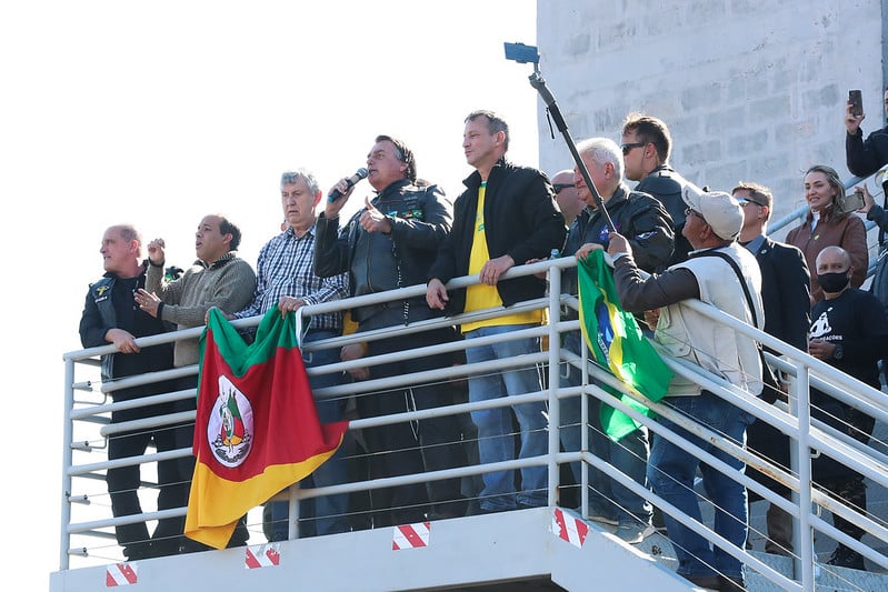 Bolsonaro discursa após motociata em Porto Alegre  neste sábado (10). Foto: Reprodução/ Flickr Planalto 