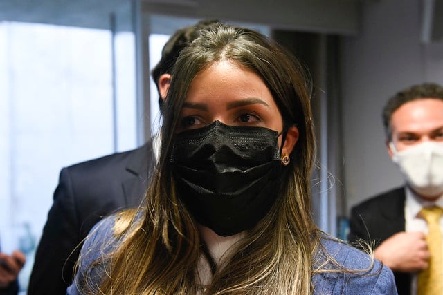 Emanuela Medrades, da Precisa Medicamentos, em depoimento no Senado [fotografo]Edilson Rodrigues/Agência Senado[/fotografo]