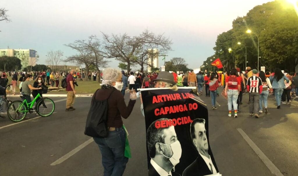 Manifestações em Brasília contra Jair Bolsonaro apontam o presidente da Câmara, Arthur Lira (PP-AL), como cúmplice do governo federal [fotografo]Congresso em Foco[/fotografo]