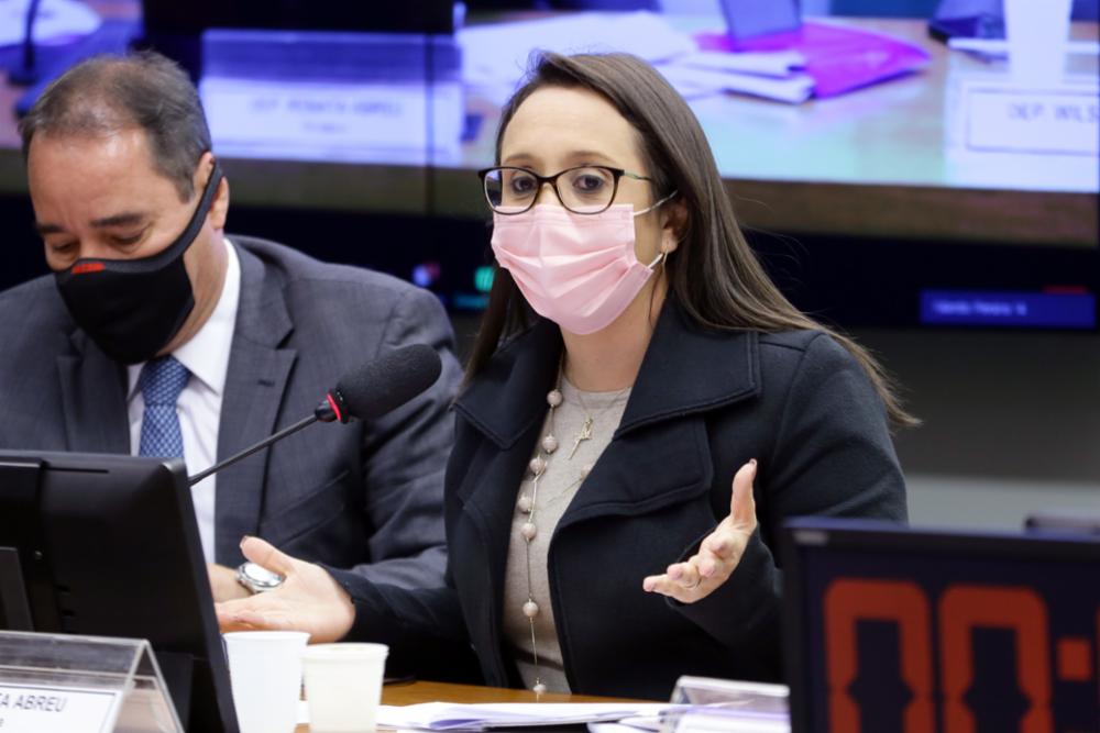 Relatora da PEC da reforma política, deputada Renata Abreu (Podemos-SP)  [fotografo] Gustavo Sales/Câmara dos Deputados [/fotografo]
