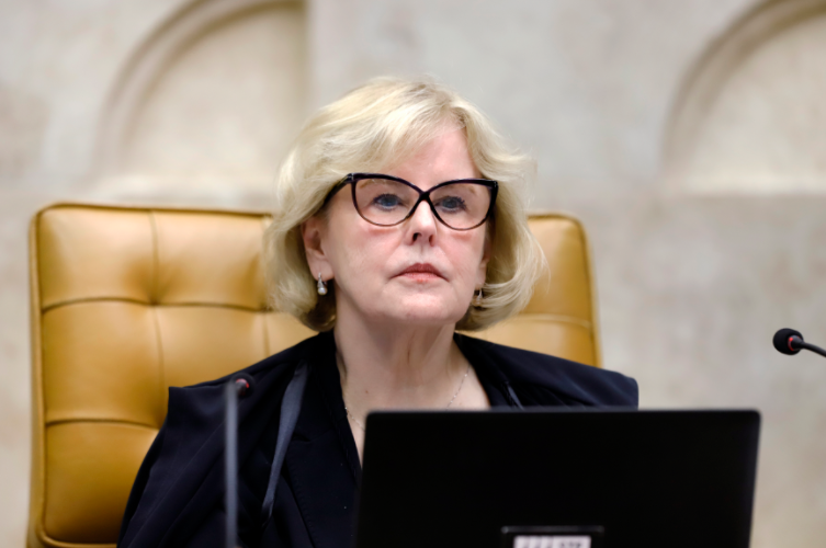 A ministra Rosa Weber enviou à PGR uma notícia-crime contra o presidente Jair Bolsonaro por falas consideradas homofóbicas e transfóbicas. [fotografo] Rosinei Coutinho/STF[/fotografo]