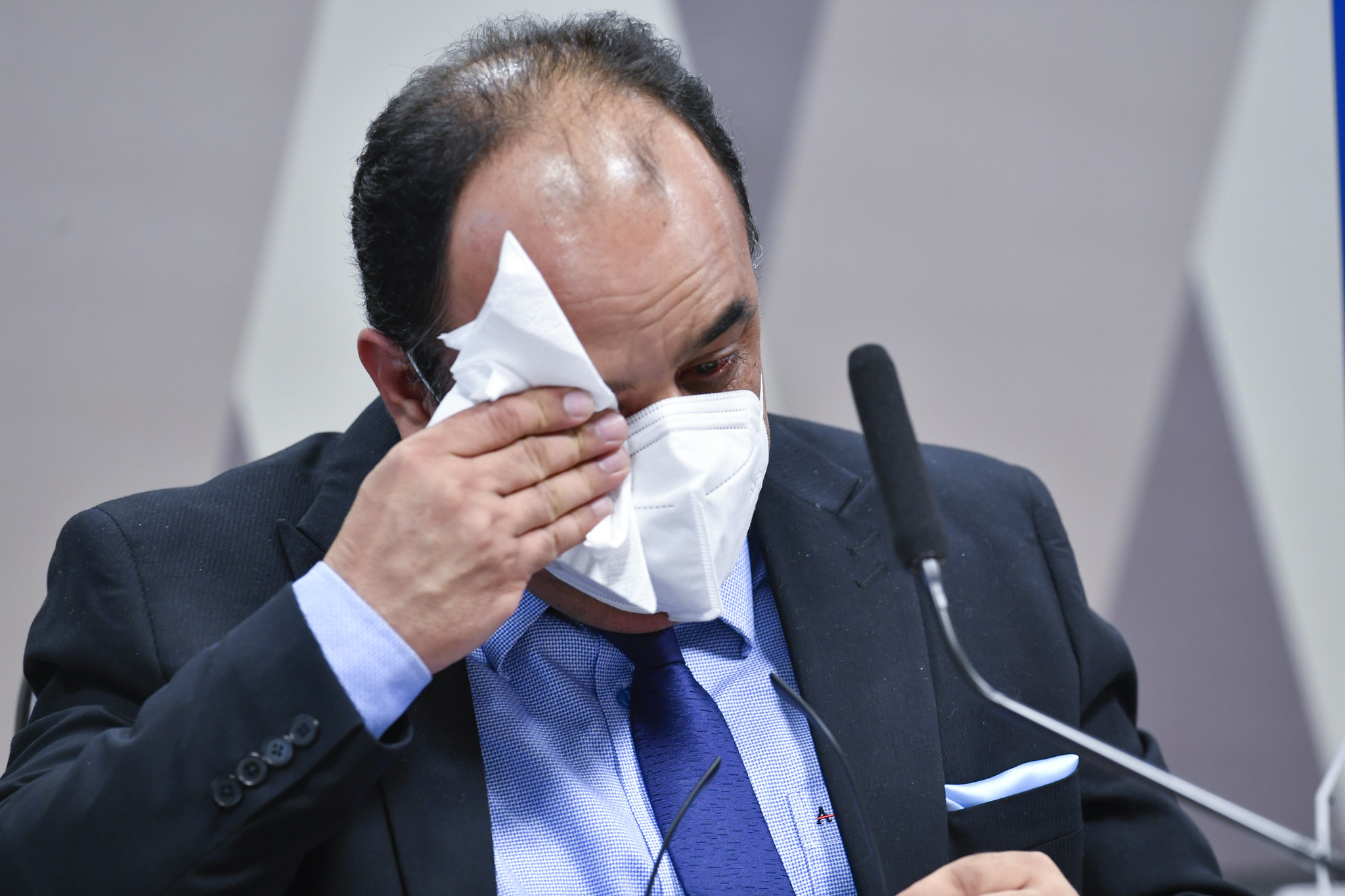 Amilton Gomes chora durante depoimento [fotografo] Leopoldo Silva/Agência Senado[/fotografo]