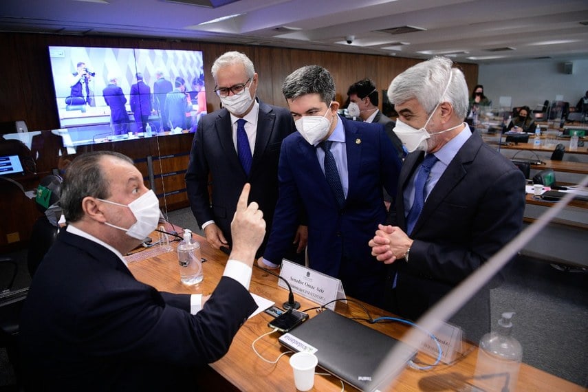 Senadores da CPI da Covid conversam antes de reunião do colegiado[fotografo] Agência Senado [/fotografo]