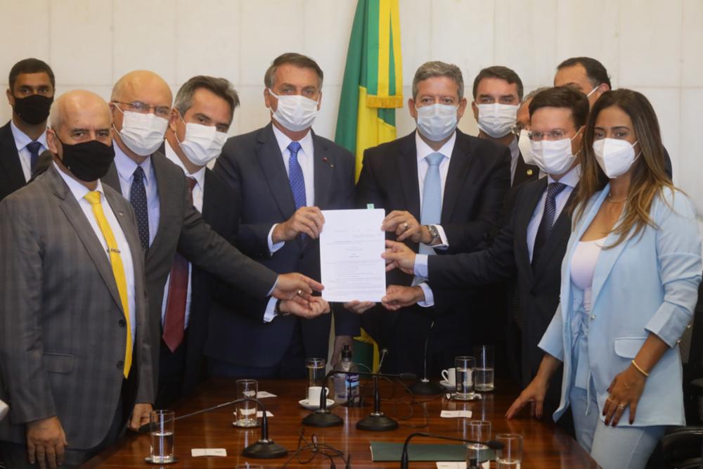 Presidente da Câmara, Arthur Lira (PP-AL) recebe o presidente Jair Bolsonaro para a entrega da PEC dos Precatório e da MP referente ao Bolsa Família [fotografo]Cleia Viana/Câmara dos Deputados [/fotografo]