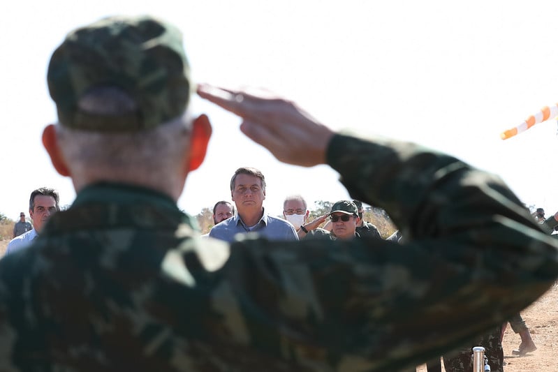 Demonstração da Operação Formosa-2021. Militar presta continência ao presiente Jair Bolsonaro. [fotografo] Marcos Corrêa/PR [/fotografo]