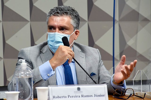 Diretor do FIB Bank, Roberto Pereira Ramos Júnior em depoimento à CPI da Covid  [fotografo]Roque de Sá/Agência Senado[/fotografo]