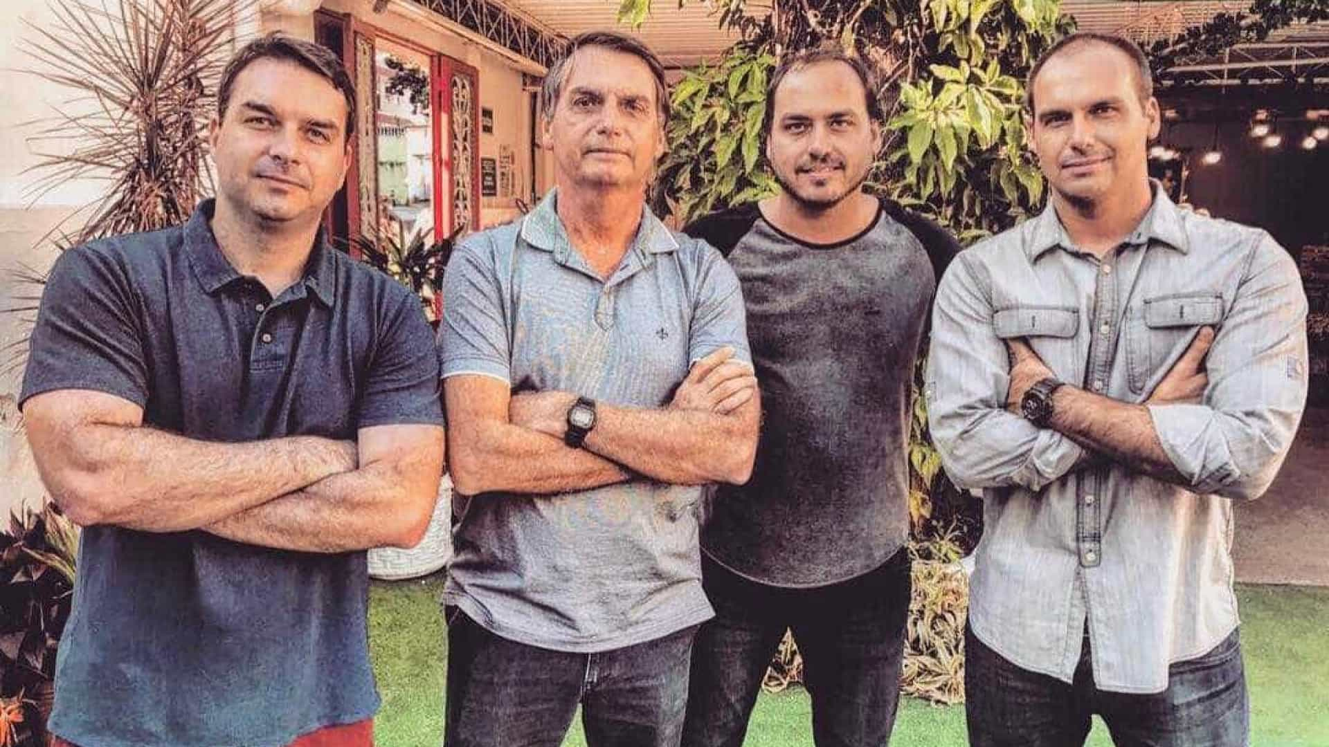 Flávio, Jair, Carlos e Eduardo Bolsonaro estão na lista de pedidos de indiciamento de Renan. Foto: Instagram