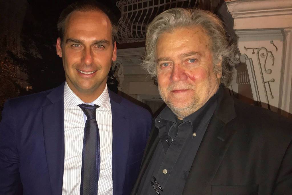 Steve Bannon (direita), ao lado do deputado Eduardo Bolsonaro. Foto: Twitter