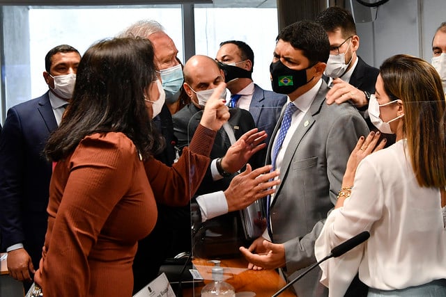 A senadora Simone Tebet é vítima de violência ao ser chamada de descontrolada pelo ministro da Controladoria-Geral da União (CGU), Wagner Rosário (foto: Leopoldo Silva/Agência Senado)