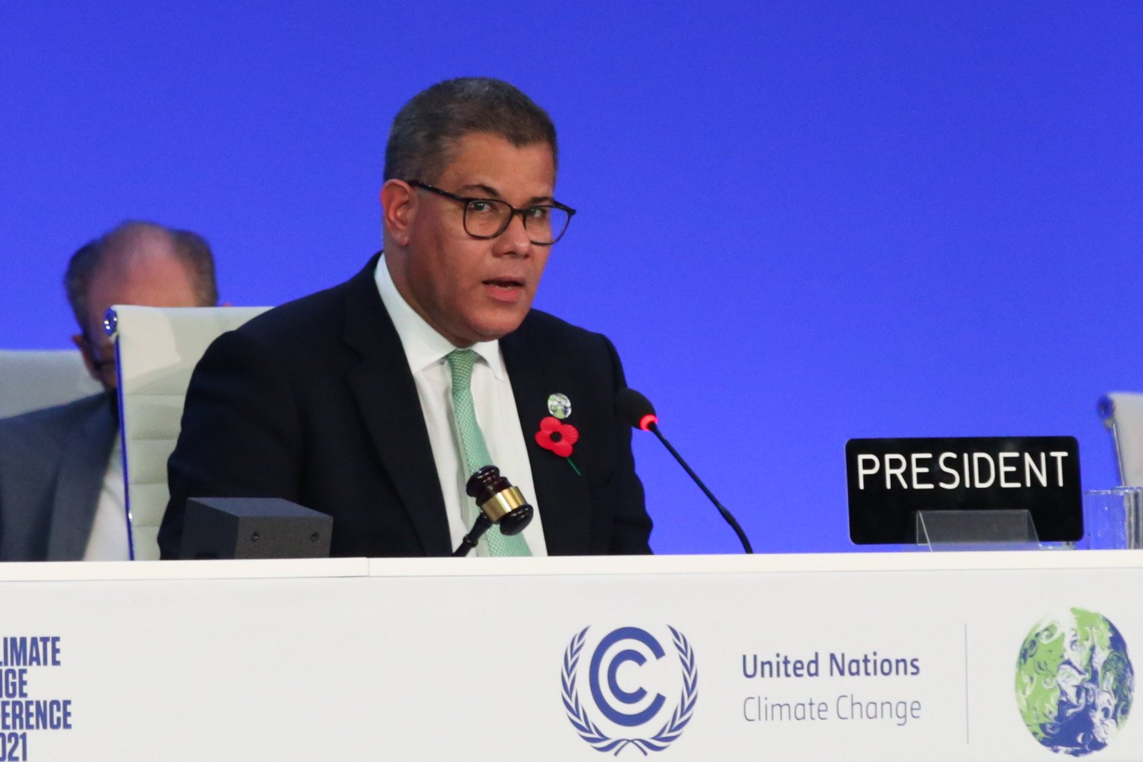 Presidente da COP26, Alok Sharma chegou a chorar ao anunciar acordo menos rígido. Foto: unfccc