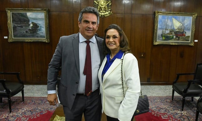 Eliane assumiu mandato no Senado na condição de suplente do filho Ciro, hoje ministro da Casa Civil. Foto: Jefferson Rudy/Ag. Senado