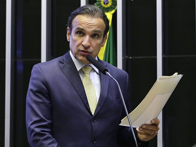 Relator do Orçamento, Hugo Leal conduzirá as reuniões para discutir a derrubada dos vetos de Bolsonaro. Foto: Agência Câmara