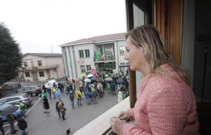 Prima italiana de Bolsonaro não vai a almoço com o presidente na itália (foto:Toniolo / Errebi)