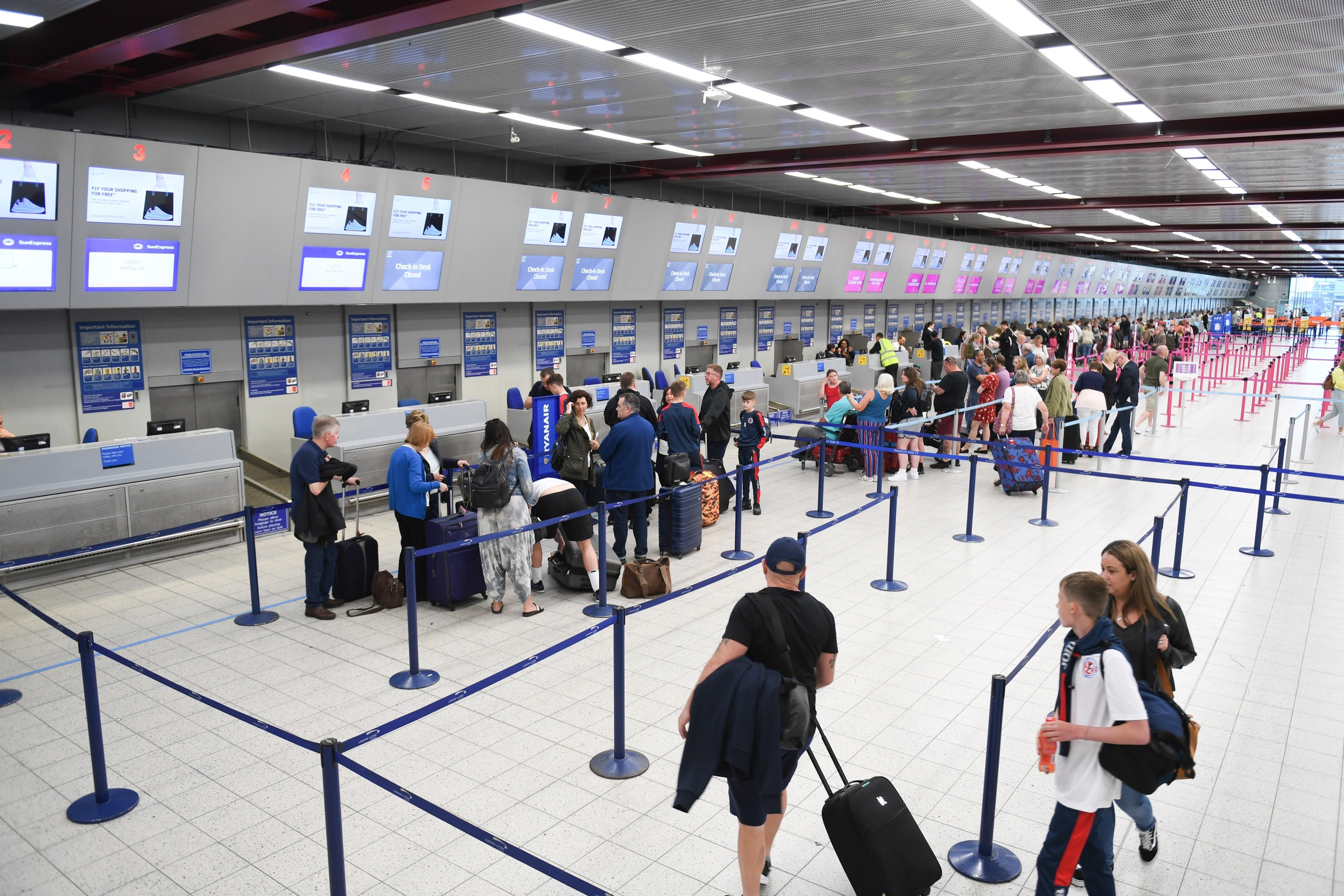 O Ministério de Portos e Aeroportos anunciou que o programa Voa Brasil começa neste mês. Foto: Phil Mosley/Unsplash