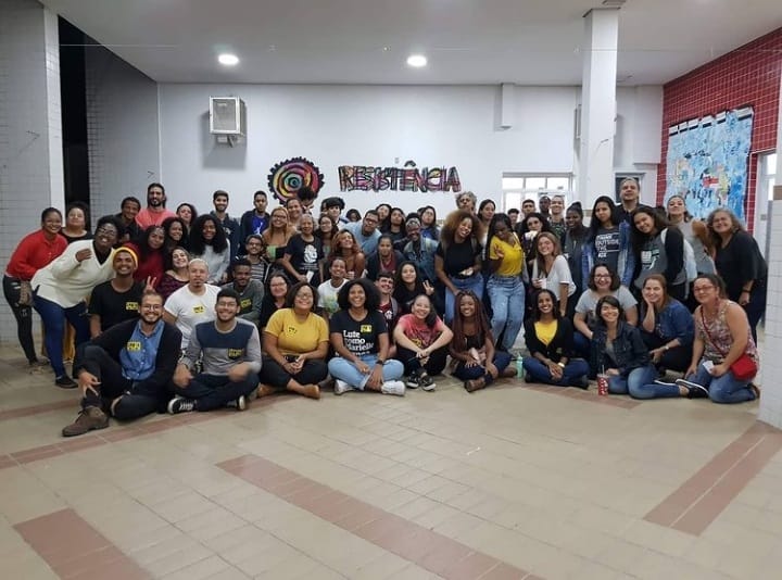 Aula de abertura do pré vestibular em 2020.  Coletivo surgiu em 2018, a partir de um encontro de diversos jovens negros de favelas do bairro da Tijuca numa laje do Morro do Borel. Foto: Arquivo Pessoal