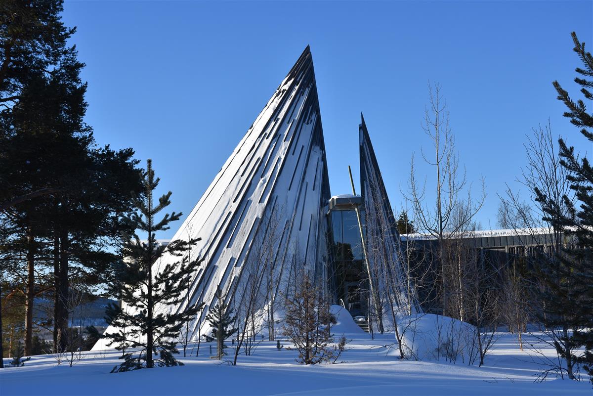 A sede do parlamento Sami em Kárásjohka, na Noruega. Foto: Sametinget