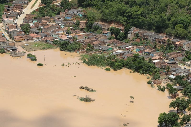 Projeto que obriga o poder público a desenhar estratégias de resposta à emergência climática enfrente imbróglio na Comissão de Meio Ambiente. Foto: Isac Nóbrega/PR