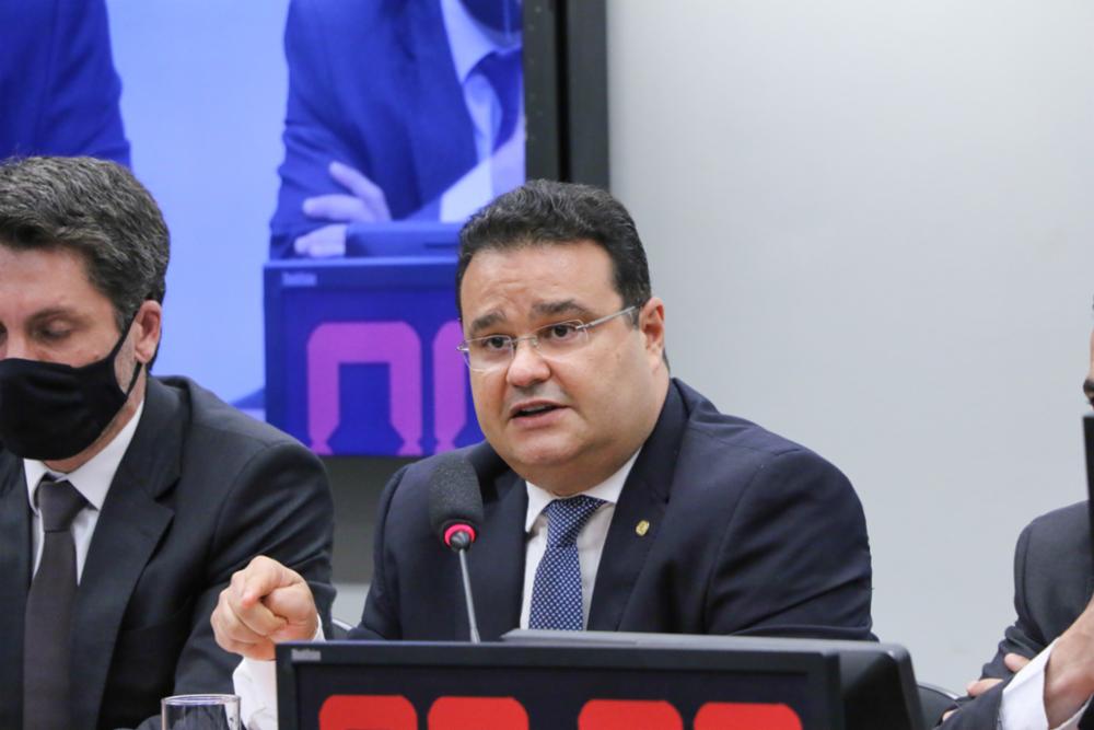 Autor do projeto, deputado Fábio Trad considera que proposta proporcionará ganhos de eficiência para o Poder Público e maior segurança jurídica para os administrados. Foto: Wesley Amaral/Câmara dos Deputados
