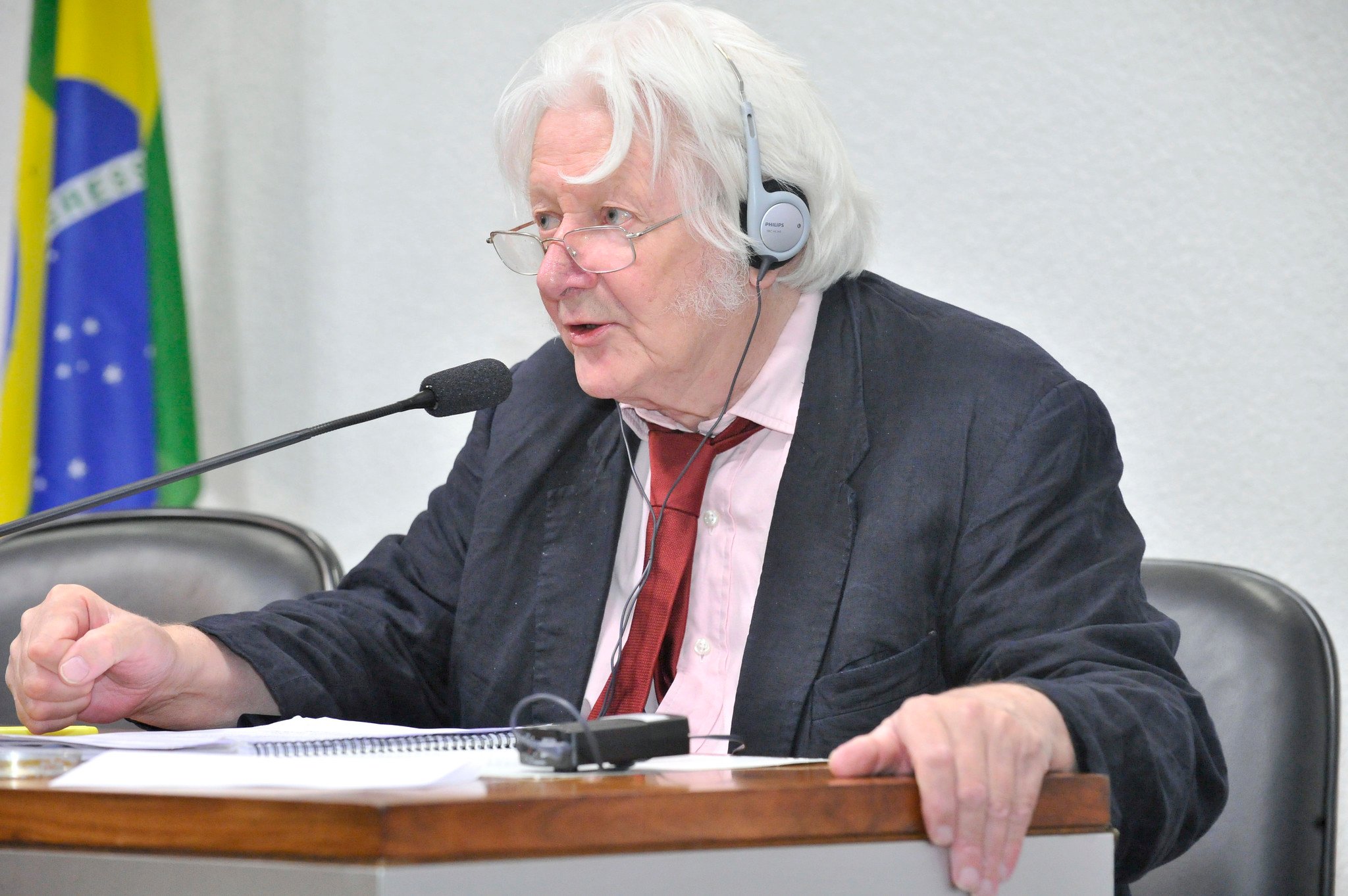 Então jornalista da BBC, Andrew Jennings participa de audiência interativa no Senado, em 2015. Foto: Waldemir Barreto/Agência Senado

 

Em pronunciamento, o jornalista da BBC de Londres, Andrew Jennings.

 