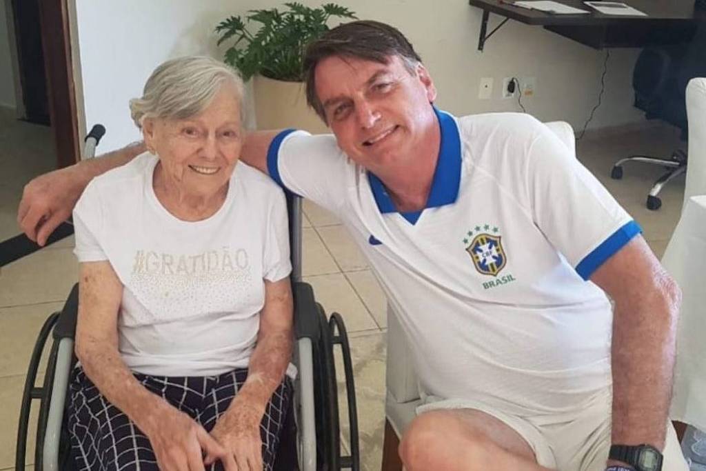 Morre, aos 94 anos, Olinda Bolsonaro, mãe do presidente Jair Bolsonaro, na cidade de Registro, interior de São Paulo. Foto: reprodução.