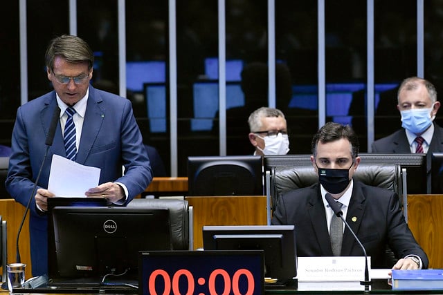 Presidente Jair Bolsonaro em sessão do Congresso ao lado do presidente da Casa e do Senado, Rodrigo Pacheco (PSD-MG). Foto: Agência Senado 