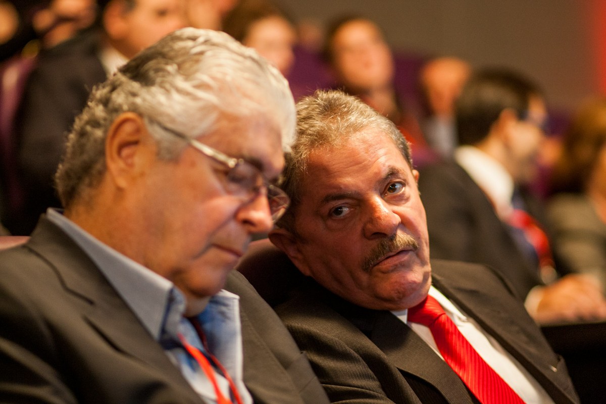 Roberto Requião e Lula em evento político no ano de 2017. Foto: reprodução redes sociais