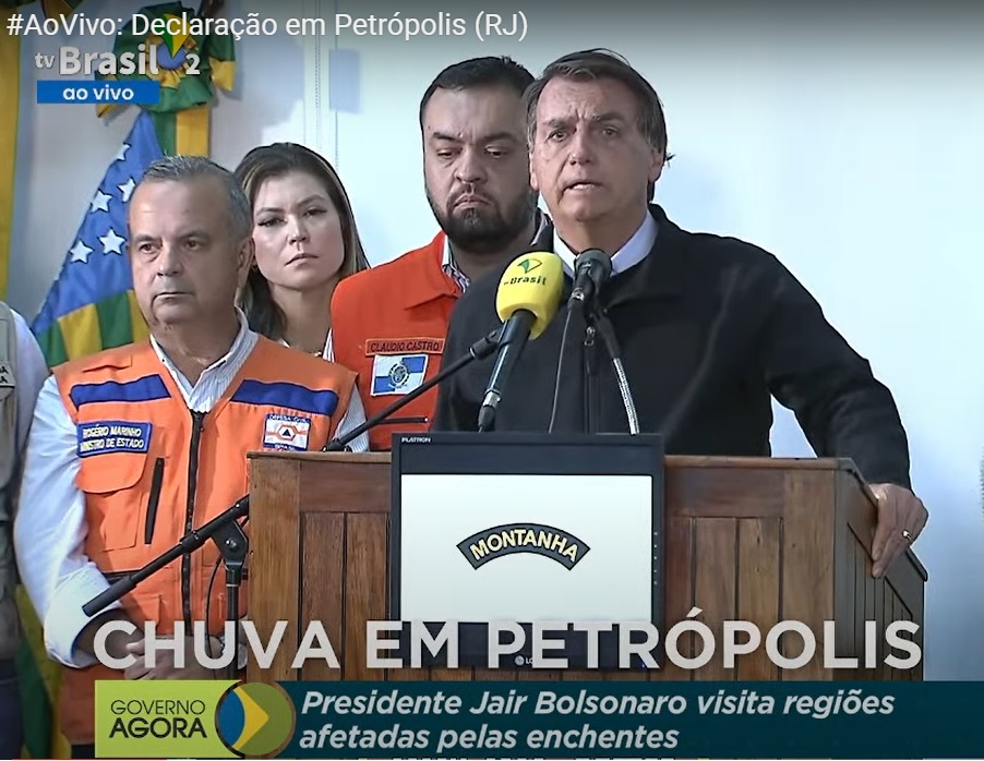 Bolsonaro visita Petrópolis após chuvas que destruíram a cidade, na terça-feira - Foto: Reprodução